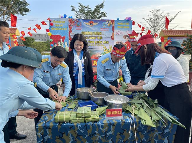 trung-doan-224-to-chuc-chuong-trinh-“xuan-canh-troi-tet-tham-tinh-quan-dan”-mung-xuan-at-ty-2025