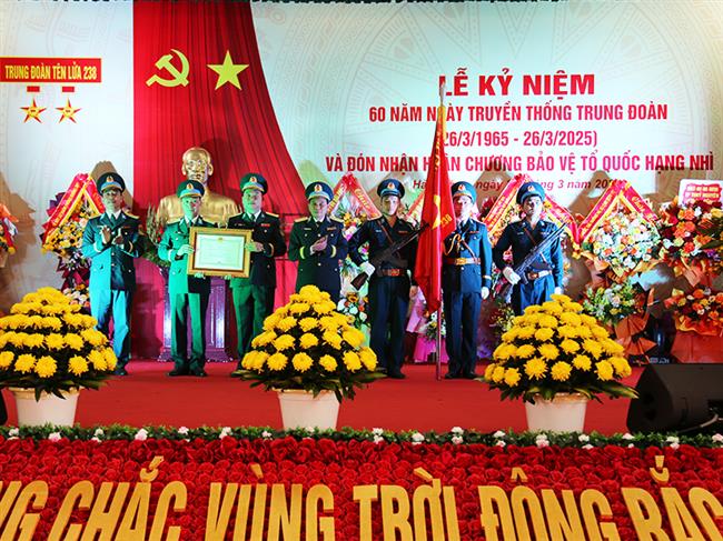 trung-doan-ten-lua-238-ky-niem-60-nam-ngay-truyen-thong-va-don-nhan-huan-chuong-bao-ve-to-quoc-hang-nhi