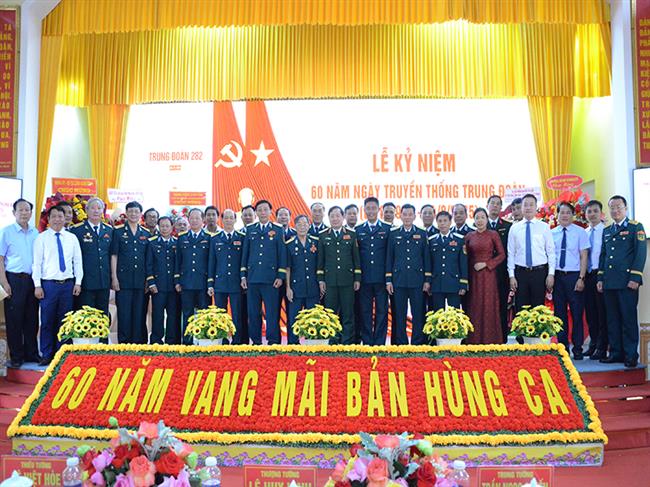 trung-doan-282-to-chuc-le-ky-niem-60-nam-ngay-truyen-thong