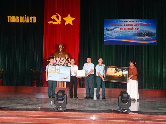 trung-doan-910-to-chuc-giao-luu-van-hoa-van-nghe-huong-ung-ngay-sach-va-van-hoa-doc-viet-nam-lan-thu-5-nam-2026