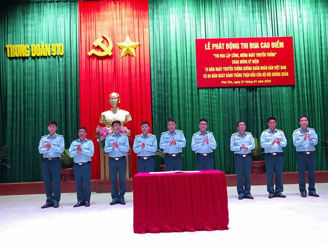 trung-doan-910-phat-dong-thi-dua-cao-diem-“thi-dua-lap-cong-mung-ngay-truyen-thong”