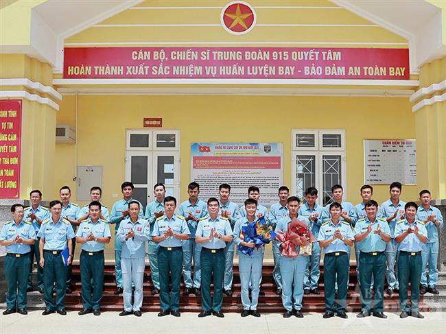 trung-doan-915-to-chuc-thanh-cong-ban-bay-tha-don-hoc-vien-phi-cong