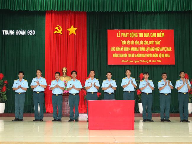 trung-doan-920-phat-dong-dot-thi-dua-diem-chao-mung-65-nam-ngay-truyen-thong-bo-doi-ra-da