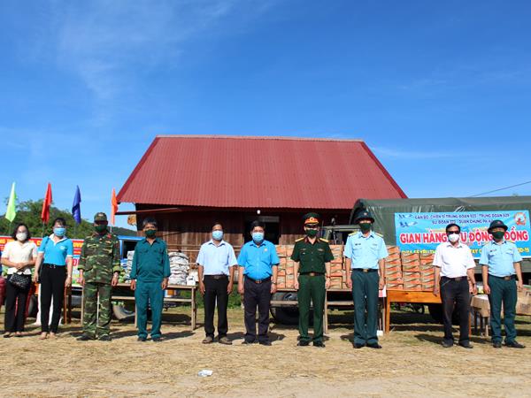 trung-doan-925-tiep-tuc-ho-tro-nhan-dan-tinh-binh-dinh-bi-anh-huong-dich-covid-19