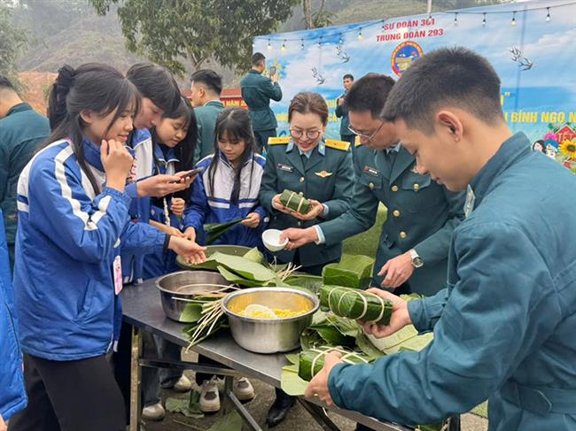 trung-doan-ra-da-293-to-chuc-chuong-trinh-“xuan-canh-troi-tet-tham-tinh-quan-dan”-mung-xuan-binh-ngo-2026