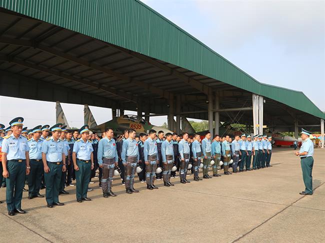 trung-tuong-nguyen-van-hien-kiem-tra-thuc-hien-nhiem-vu-a50-cua-cac-luc-luong-thuoc-quan-chung-phong-khong-khong-quan