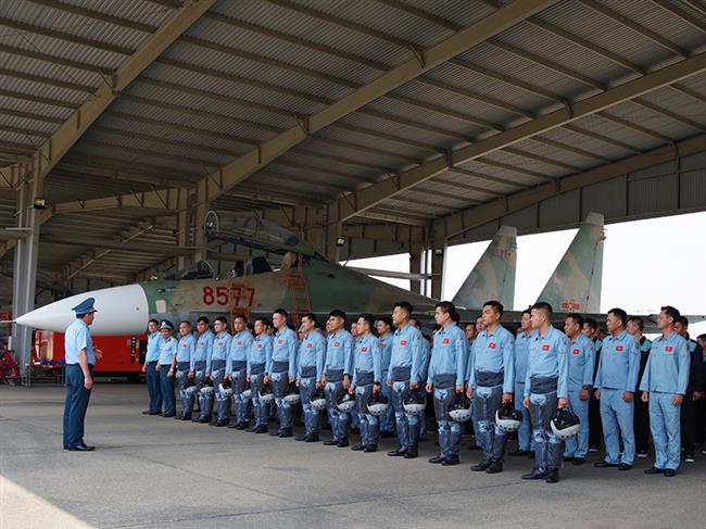 trung-tuong-tran-ngoc-quyen-tham-dong-vien-cac-luc-luong-thuoc-quan-chung-phong-khong-khong-quan-tham-gia-thuc-hien-nhiem-vu-a50
