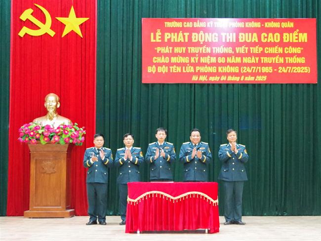 truong-cao-dang-ky-thuat-pk-kq-to-chuc-le-phat-dong-thi-dua-cao-diem-chao-mung-ky-niem-60-nam-ngay-truyen-thong-bo-doi-ten-lua-phong-khong