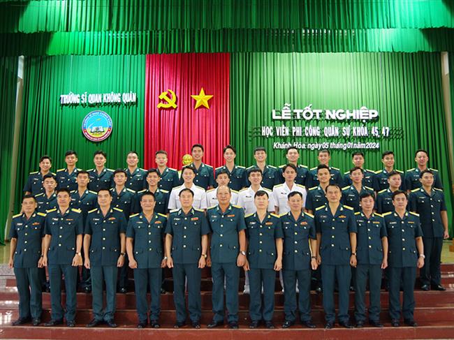 truong-si-quan-khong-quan-to-chuc-le-tot-nghiep-hoc-vien-phi-cong-quan-su-khoa-45-va-khoa-47