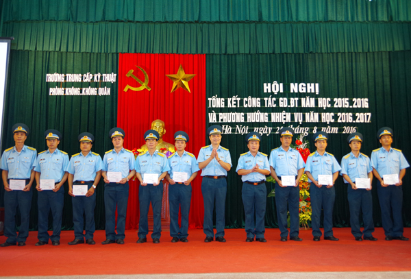 truong-trung-cap-ky-thuat-pk-kq-hoan-thanh-tot-nhiem-vu-nam-hoc-2015-2016