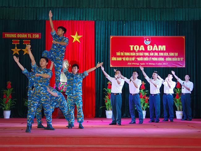 toa-dam-tuoi-tre-trung-doan-238-khat-vong-ban-linh-xung-kich-sang-tao-xung-danh-“bo-doi-cu-ho”-“nguoi-chien-si-pk-kq-uu-tu”