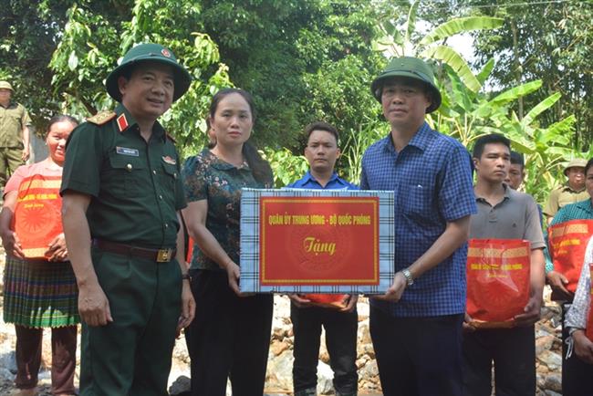 vai-tro-cong-tac-dang-cong-tac-chinh-tri-trong-80-nam-xay-dung-chien-dau-truong-thanh-cua-quan-doi-nhan-dan-viet-nam