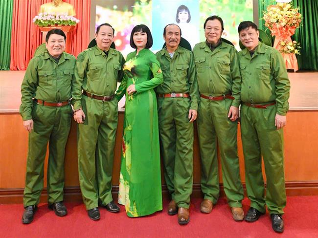 vang-mai-khuc-quan-hanh