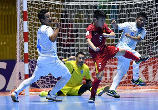 viet-nam-co-chien-thang-lich-su-tai-giai-fifa-futsal-world-cup-2016