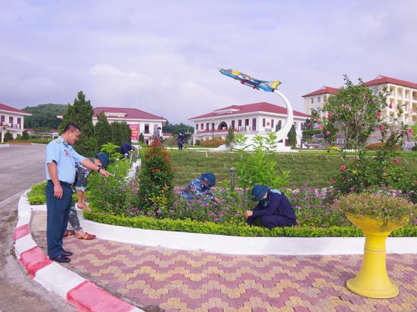 xay-dung-don-vi-vung-manh-toan-dien-“mau-muc-tieu-bieu”-o-trung-doan-921