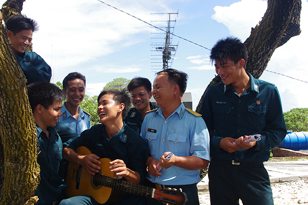 xuan-trong-mat-song