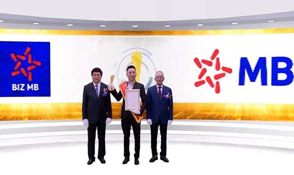 “bizmb-nen-tang-so-ket-noi-doanh-nghiep”-xuat-sac-nhan-danh-hieu-“sao-khue-2020”