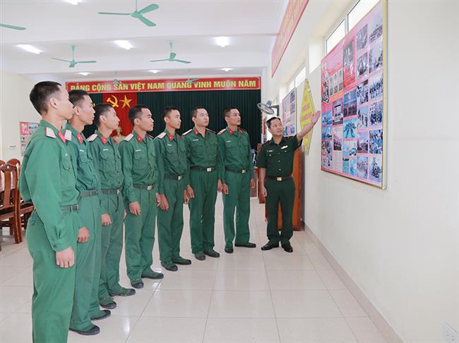 “mach-nguon-truyen-thong”-o-lu-doan-phong-khong-214