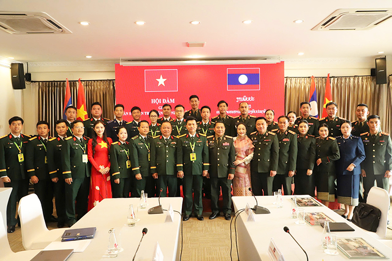 Đoàn Sĩ quan trẻ Quân đội nhân dân Việt Nam hội đàm chính thức cùng Đoàn sĩ quan trẻ Quân đội nhân dân Lào
