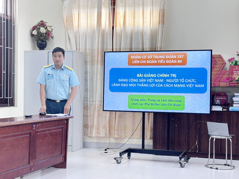 Nâng cao chất lượng tuyên truyền viên trẻ và “thủ lĩnh Đoàn” ở Trung đoàn 257