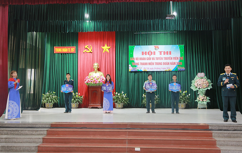 Nâng cao chất lượng tuyên truyền viên trẻ và “thủ lĩnh Đoàn” ở Trung đoàn 257