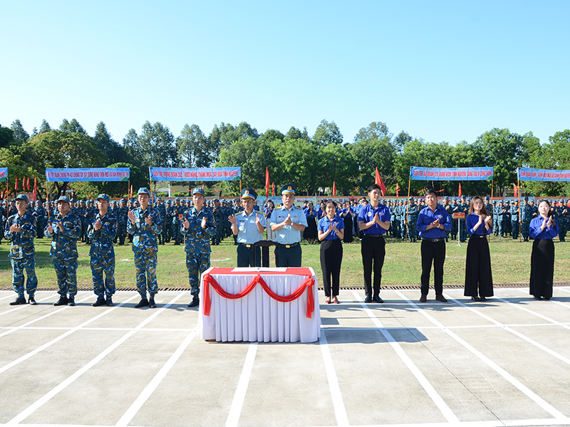 Đo&agrave;n cơ sở Trung đo&agrave;n 282 ph&aacute;t động &ldquo;Chiến dịch thanh ni&ecirc;n t&igrave;nh nguyện H&egrave; năm 2026&rdquo;