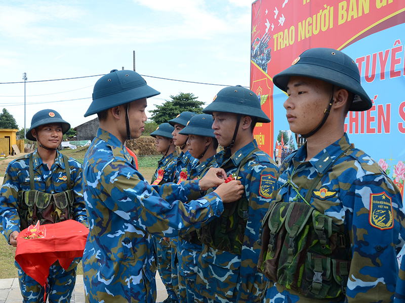 Sư đo&agrave;n 375 ho&agrave;n th&agrave;nh nội dung kiểm tra &ldquo;3 tiếng nổ&rdquo; cho chiến sĩ mới