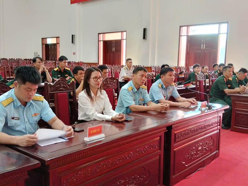 Sư đo&agrave;n 375 khai mạc tập huấn khai th&aacute;c, sử dụng hệ thống th&ocirc;ng b&aacute;o, b&aacute;o động từ Sở chỉ huy Bộ Quốc ph&ograve;ng đến trung đo&agrave;n bộ binh đủ qu&acirc;n năm 2026