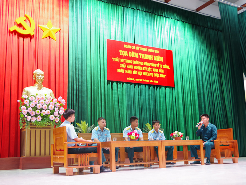 Đo&agrave;n cơ sở Trung đo&agrave;n 910 tổ chức tọa đ&agrave;m thanh ni&ecirc;n về c&ocirc;ng t&aacute;c tư tưởng, chấp h&agrave;nh nghi&ecirc;m kỷ luật
