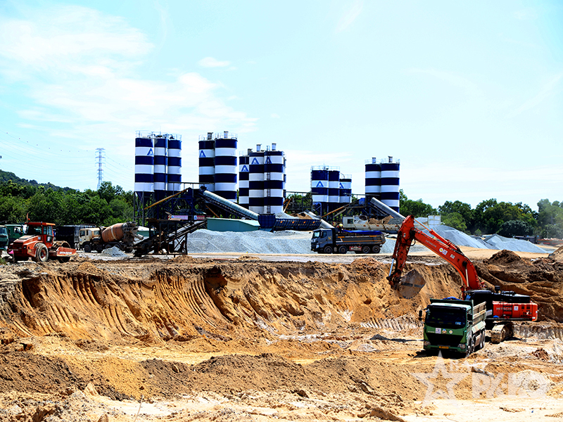 Lính thợ ACC trên công trường trọng điểm APEC