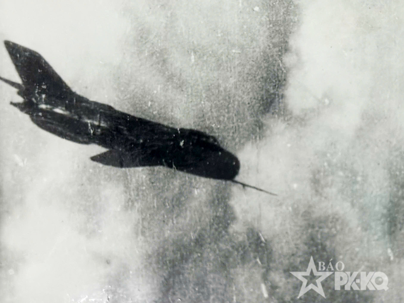 MiG-19 chủ động xuất kích, bắn rơi 2 máy bay Mỹ