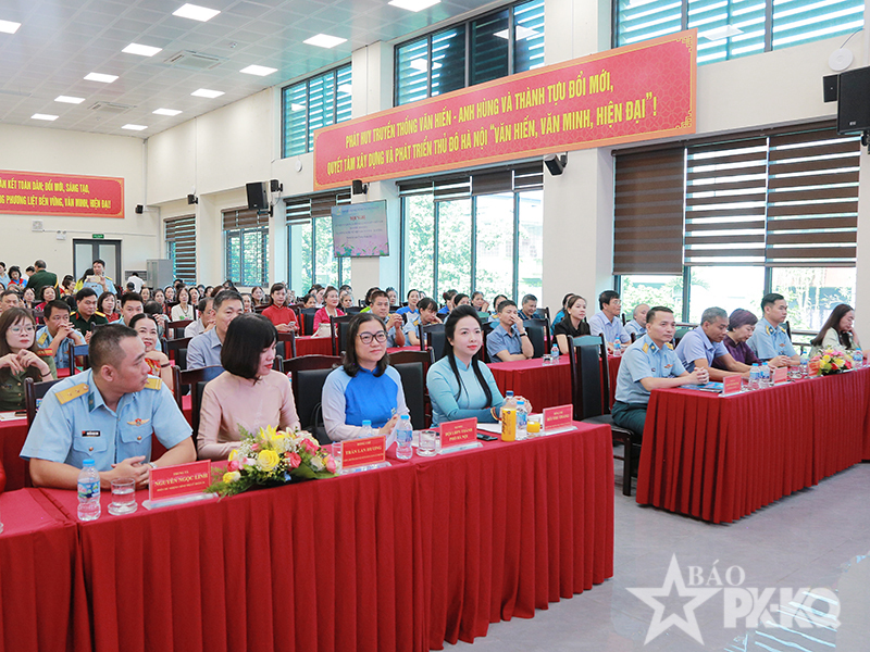 Hội Phụ nữ Lữ đoàn 26 và Hội Phụ nữ phường Phương Liệt, TP Hà Nội ký kết giao ước kết nghĩa