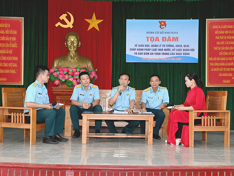 Đoàn cơ sở Kho K312 tọa đàm về giáo dục, quản lý tư tưởng, xây dựng chính quy, quản lý kỷ luật trong các hoạt động