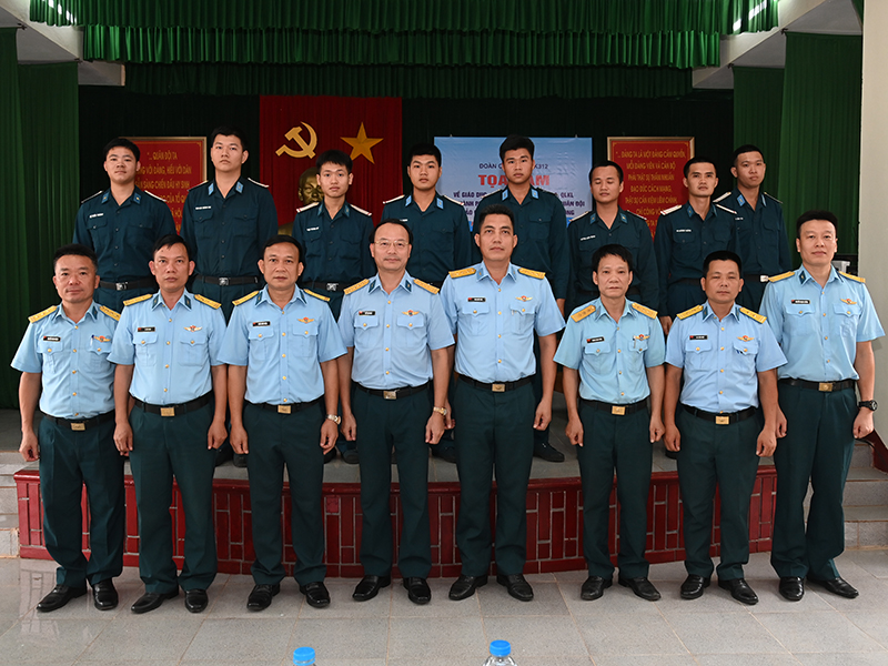 Đoàn cơ sở Kho K312 tọa đàm về giáo dục, quản lý tư tưởng, xây dựng chính quy, quản lý kỷ luật trong các hoạt động