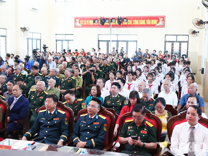 Trung đoàn 263 tổ chức Lễ trao danh hiệu “Anh hùng Lực lượng vũ trang nhân dân”cho Đại úy Nguyễn Văn Tích