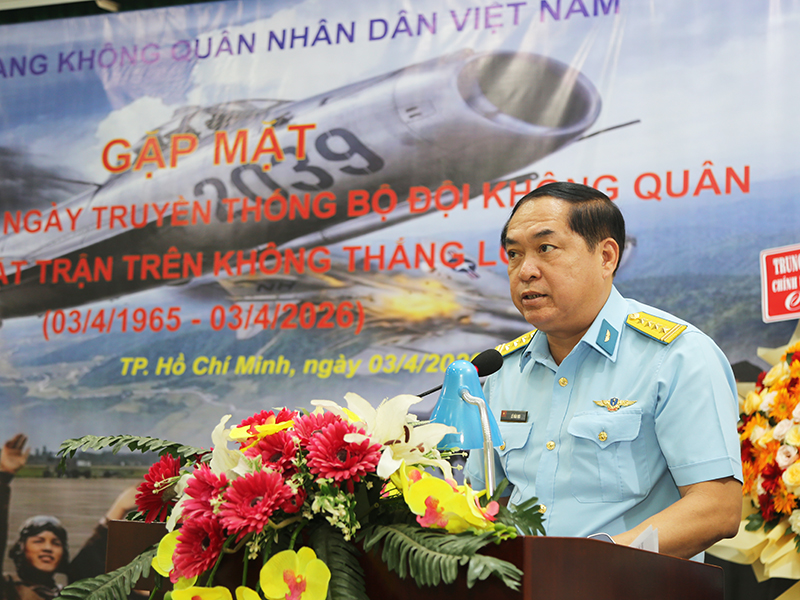 Gặp mặt kỷ niệm 61 năm ngày Không quân nhân dân Việt Nam ra quân đánh thắng trận đầu