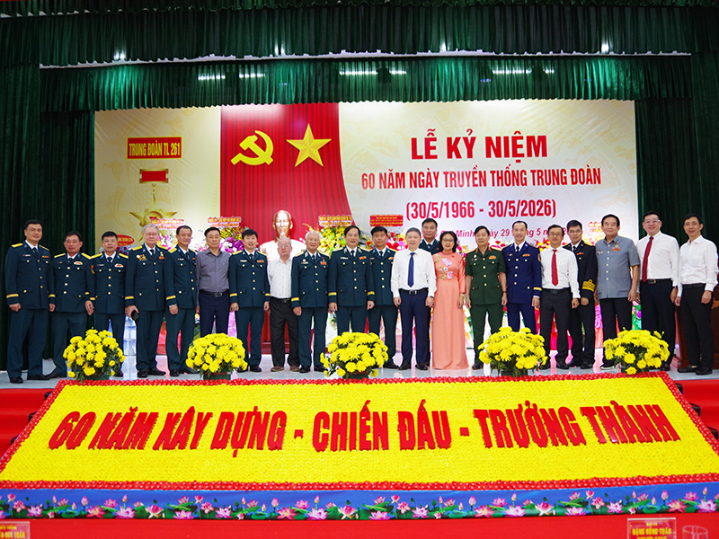 Trung đo&agrave;n 261 kỷ niệm 60 năm ng&agrave;y truyền thống