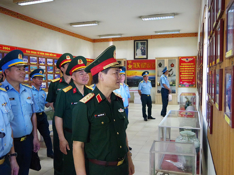 Bộ Tổng Tham mưu kiểm tra sẵn sàng chiến đấu tại Trung đoàn 937