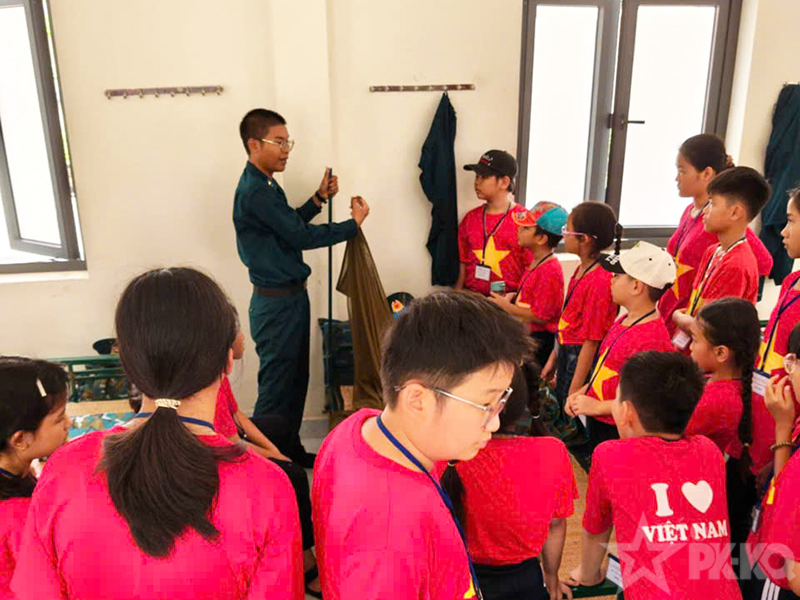 Trung đoàn 261 phối hợp tổ chức chương trình “Một ngày làm chiến sĩ”