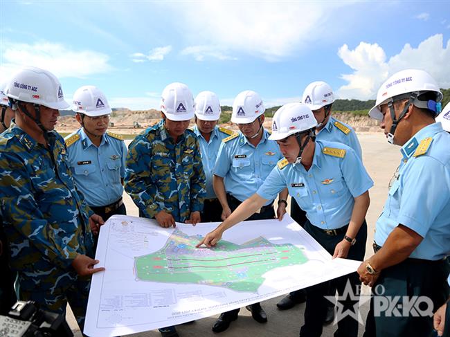 linh-tho-acc-tren-cong-truong-trong-diem-apec
